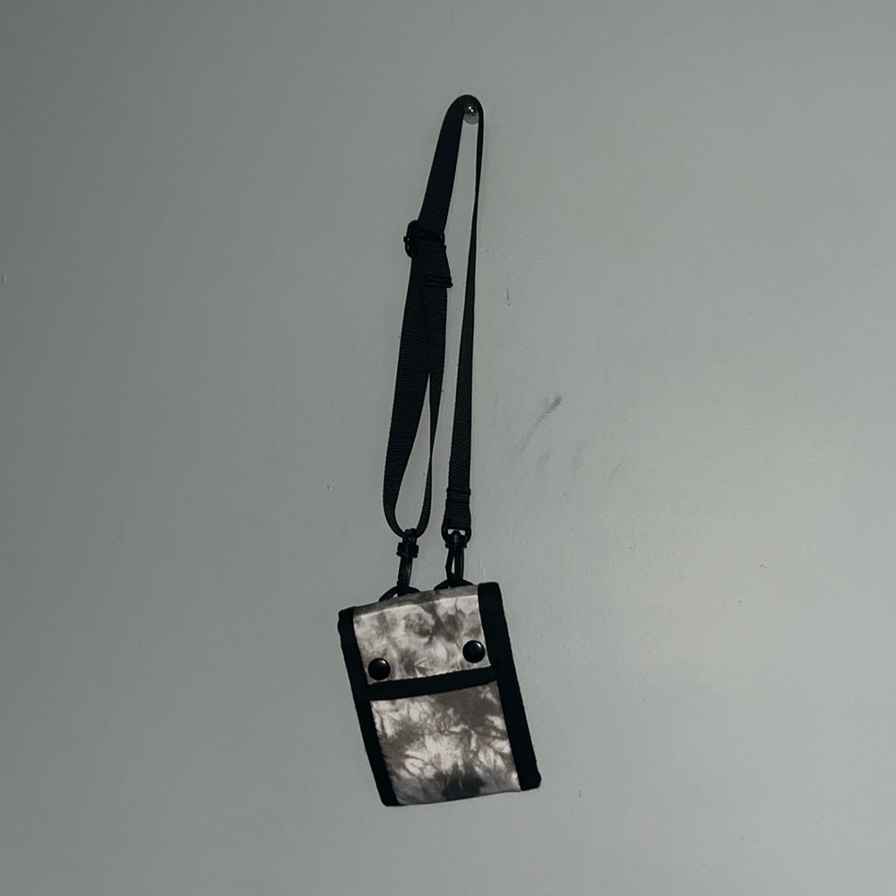 NWOT Tie-Dye Double Snap Lanyard Pocket Wallet / Card & Key Holder